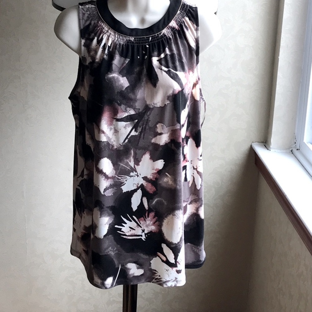 Ellen Tracey Floral Abstract.     NWOT